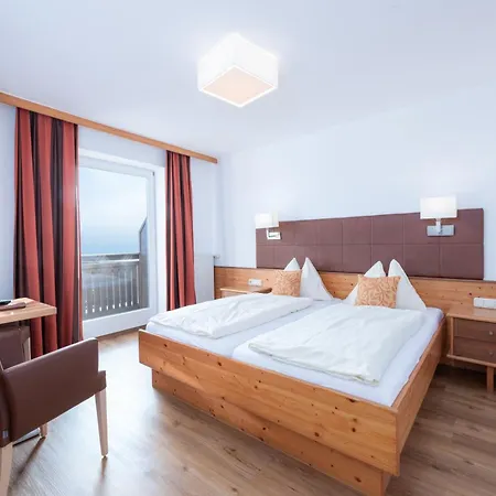 Hotel Schoenberger Nußdorf am Attersee